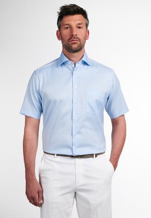 KURZARM MODERN FIT TWILL - Chemise - hellblau