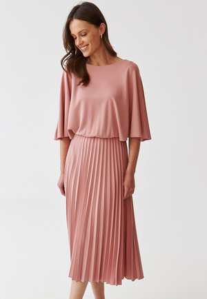 TATUUM GAJA - Denné šaty - pink
