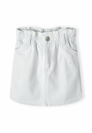 Jupe en denim blanc avec une taille élastique, fermeture à bouton métallique et détails déchirés à l'avant. Forme courte et en A.