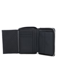 Cartera de cuero negro con cierre de cremallera. Presenta múltiples compartimentos para tarjetas, un bolsillo para monedas y un forro interior texturizado. Diseño compacto.