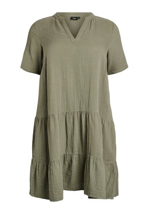 Luźna sukienka o krótkim rękawie, z warstwowym krojem, w jasnym oliwkowym kolorze, z dekoltem w kształcie litery V i fakturowaną tkaniną.