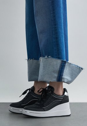 MICHAEL Michael Kors EMMY - Sneakers laag - black