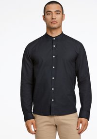 Lindbergh - OXFORD MANDERIN SUPERFLEX  - Camisa - black Imagen en miniatura 1