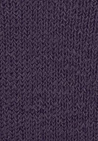 Ciemnofioletowa dzianina z teksturowym wzorem, charakteryzująca się drobnym splotem. Powierzchnia wydaje się gładka, z lekkimi wariacjami kolorystycznymi.