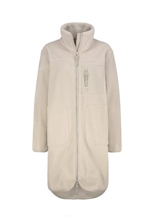 Langer beiger Fleece-Parka mit hohem Kragen, durchgehendem Frontreißverschluss, zwei großen Fronttaschen und einer Reißverschlusstasche auf der Brust.