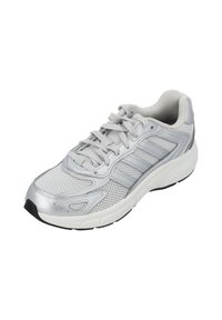 Herrarnas löparskor i silverfärgad mesh och syntetiska material, med ljusgrå accenter, en dämpad sula och en svart gummisula.