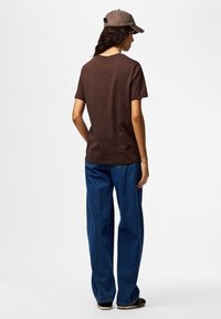 Pieces PCRIA SOLID TEE  - T-Shirt basic - hot fudge