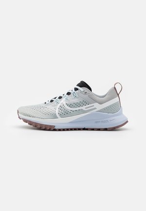 Nike NEXT% TOUR 3 - Summit White/Bright Crimson