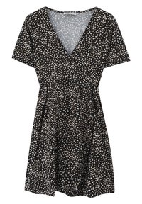 Robe noire à fleurs avec un décolleté en V, des manches courtes et une taille cintrée, présentant un petit motif de fleurs blanches et beiges sur l'ensemble.