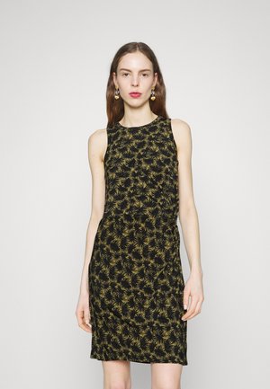 Vestido preto sem mangas com estampa botânica amarela, design justo, textura suave, até ao joelho, decote redondo e detalhe de costura minimalista.