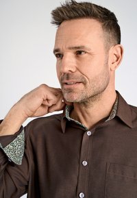 Jack's Sportswear BOX - Camisa - dk brown