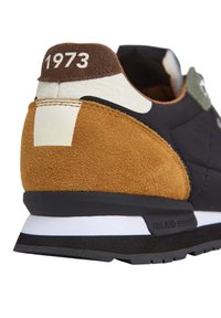 Pepe Jeans Tossud - dark brown