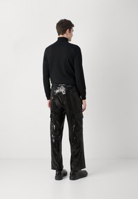 HUGO GRADY - Cargobyxor - black