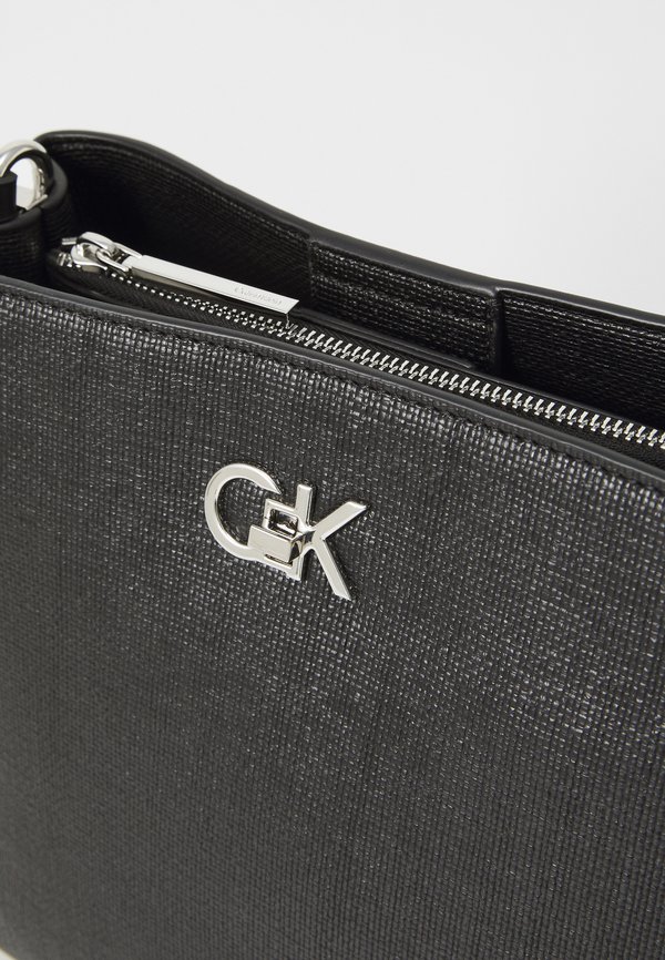 BUCKET BAG - Cross body bag4