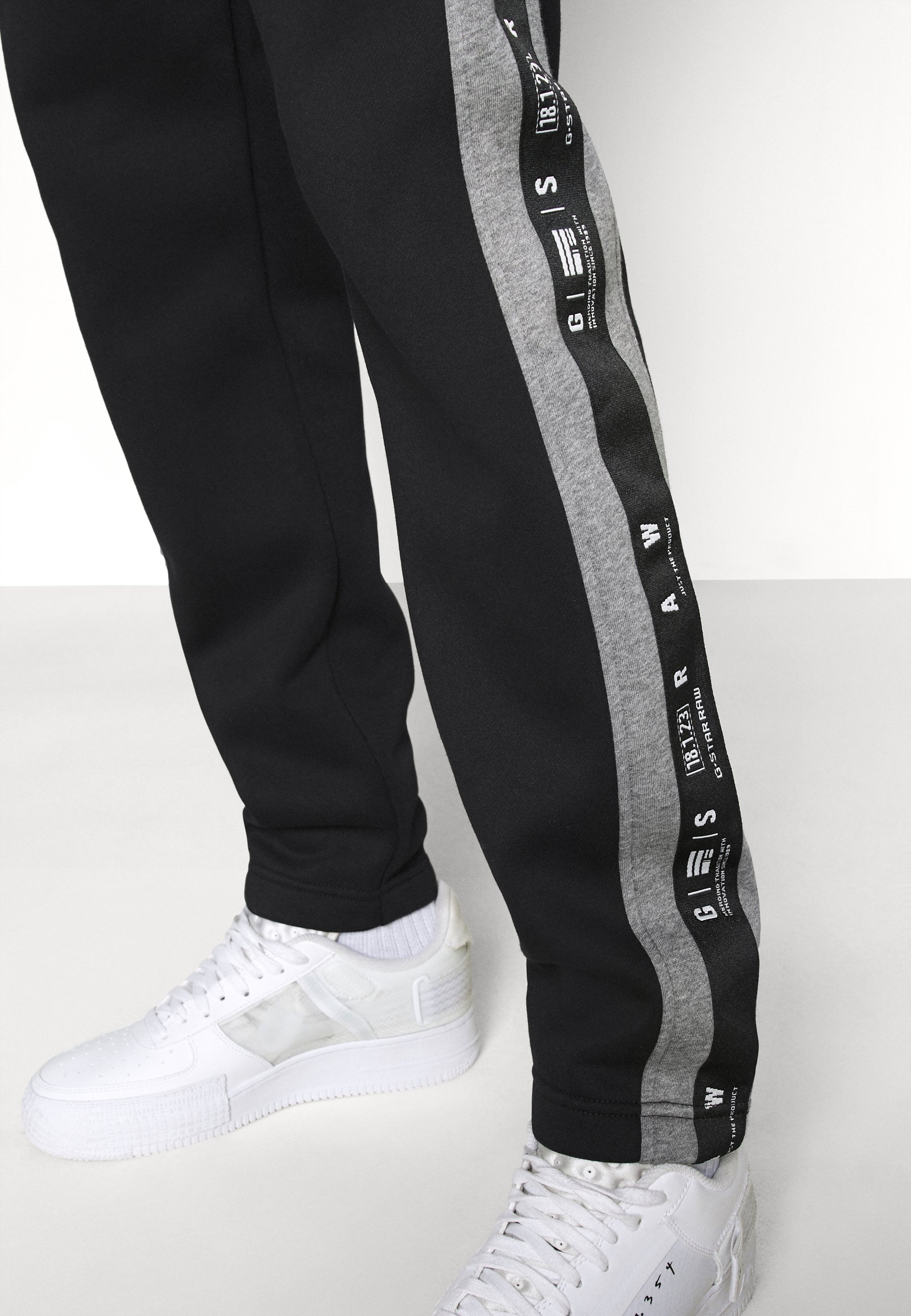 G Star SPORT HEATHER STRIPE Joggebukse blacksvart G Star SPORT HEATHER STRIPE Joggebukse blacksvart