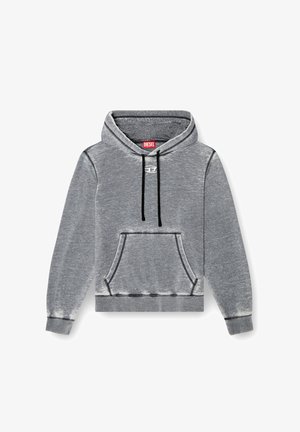 Haut à capuche en coton gris avec une poche avant, cordons de serrage noirs, poignets côtelés et coutures contrastantes. Comprend une étiquette de logo sur le col.