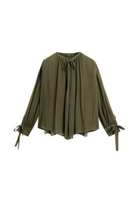 Blusa verde oliva con maniche lunghe, scollatura con coulisse e polsini annodati. Texture morbida, vestibilità ampia, design fluido e dettagli di cucitura minimi.