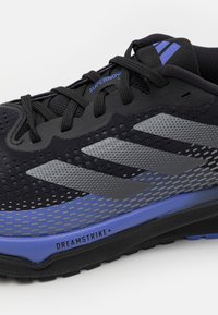 adidas Performance SUPERNOVA GORE-TEX® - Chaussures de running sur route - core black/grey/cobalt blue