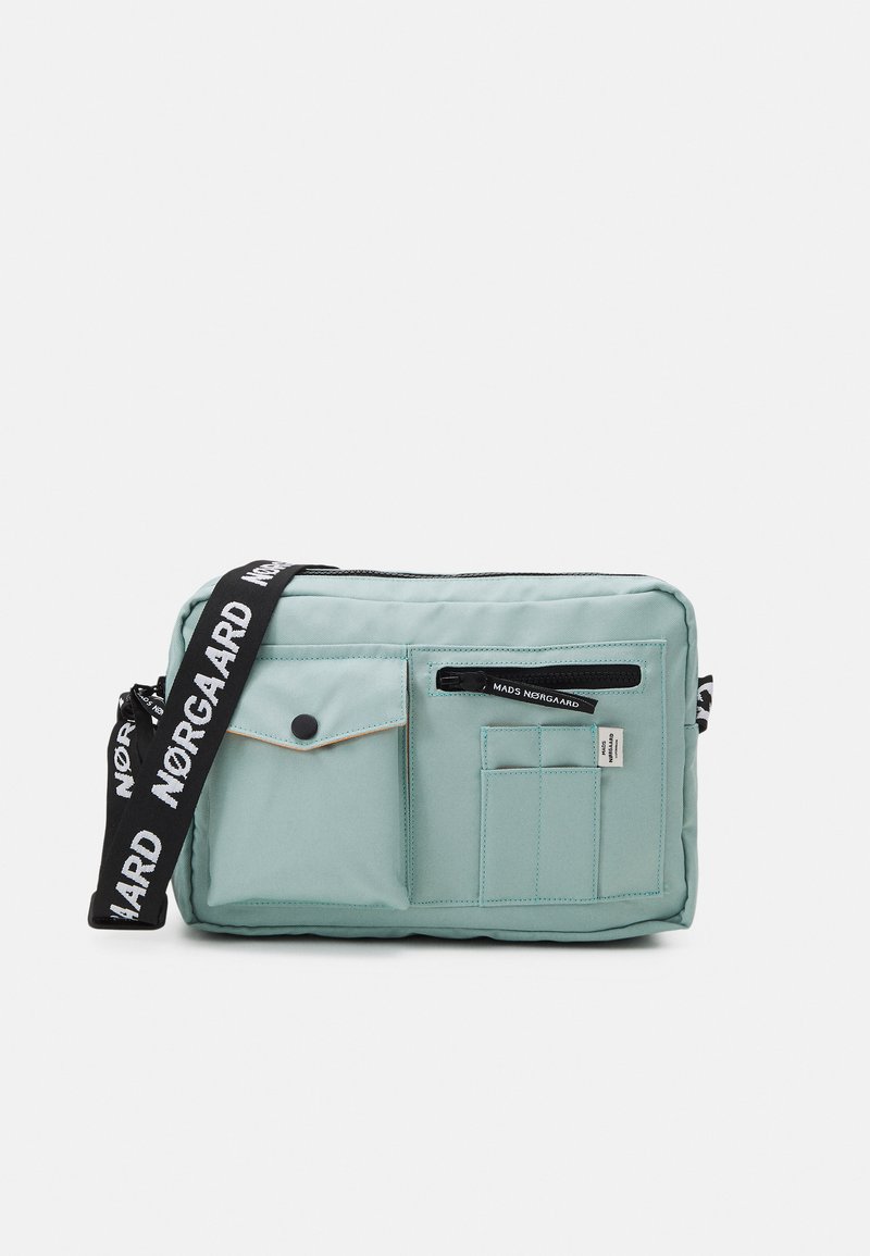 Mads Nørgaard - BEL ONE CAPPA BAG UNISEX - Skulderveske - jadeite, Forstørre