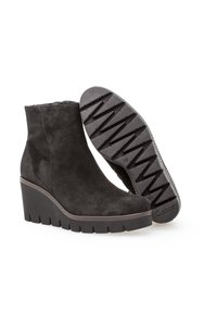 Gabor Enkellaarsjes met sleehak - schwarz