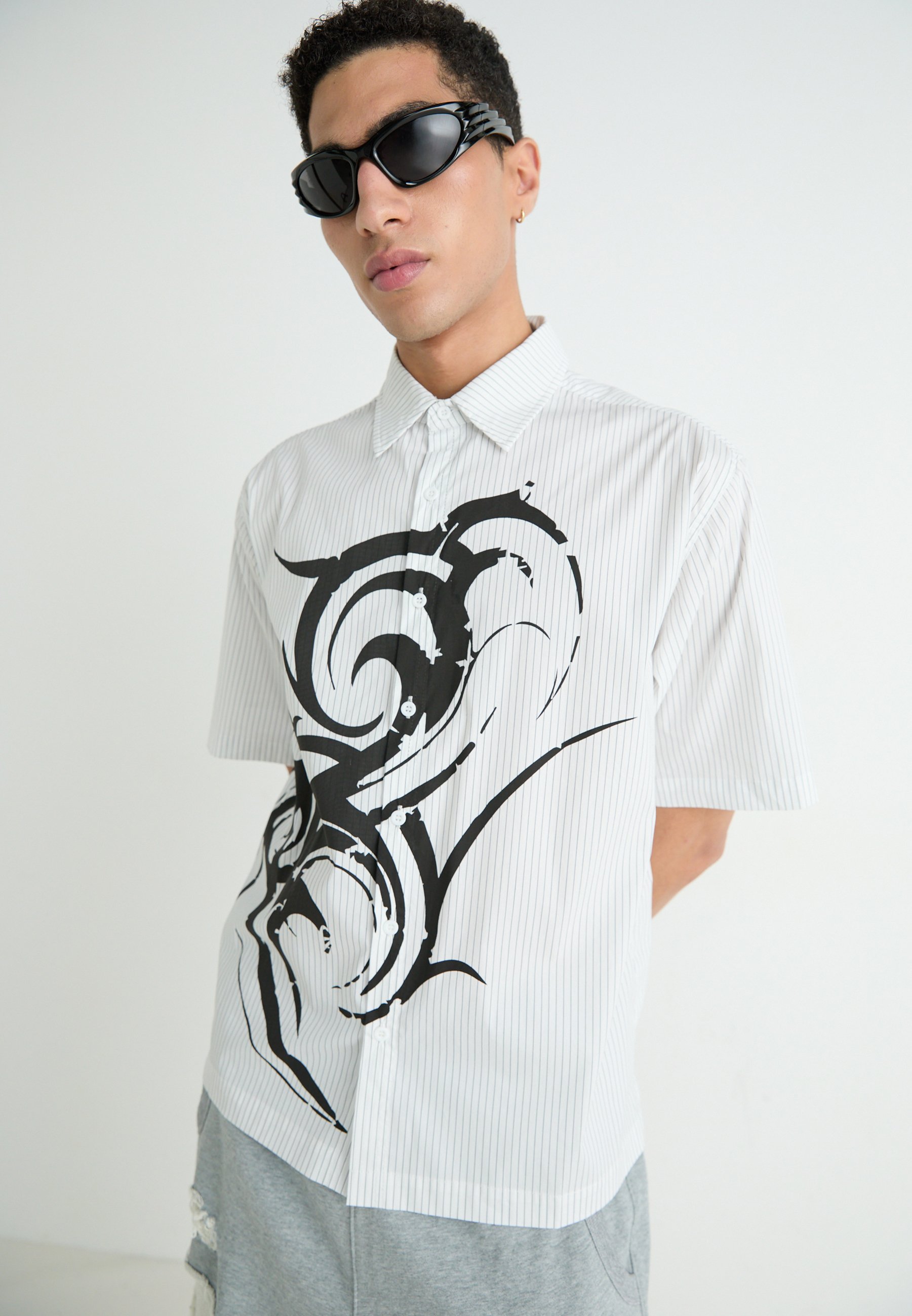 【JADED LONDON】オフホワイトタトゥーアップリケTシャツ 送関込 Shop Tattoo Applique Tee | Jaded London | Clothing