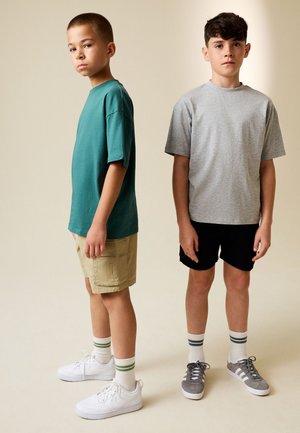 Next, REGULAR FIT - CARGO  - Shorts - black stone
