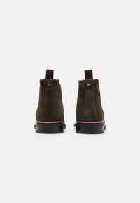 Tommy Hilfiger CORE CHELSEA - Classic ankle boots - black
