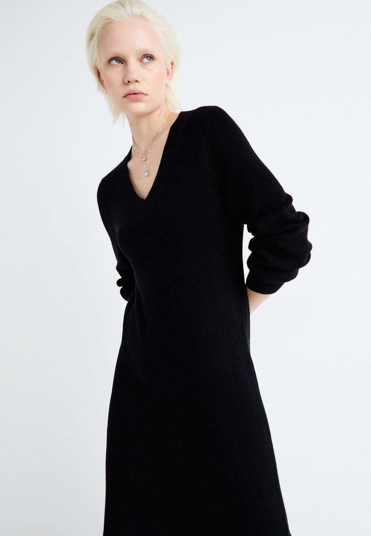 ONLKATIA VNECK DRESS