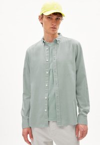 ARMEDANGELS QUAASA - Overhemd - morning dew