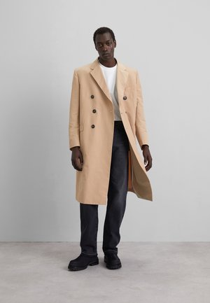 424 CAPPOTTO UOMO MENS COAT - Klasyczny płaszcz