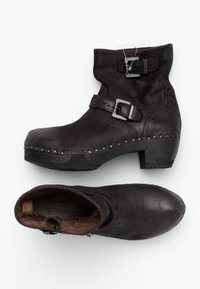 Softclox Cowboy/biker ankle boot black (Pre-owned) Zalando
