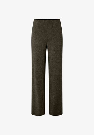 Pantaloni a gamba larga grigio scuro con vita elastica, realizzati in morbido tessuto in maglia, esposti su uno sfondo bianco semplice.