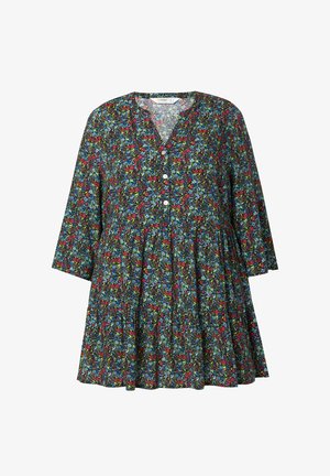 Blomstret kjole med mørk baggrund, V-udskæring og trekvartlange ærmer. Har knaplukning foran og lagdelt, udvidet silhuet.