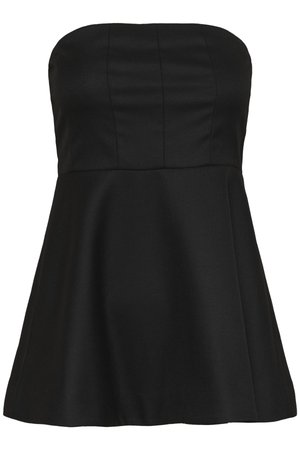 Pánt nélküli fekete ruha, testhez simuló felsőrésszel és bővülő szoknyarésszel, sima textúrával, valamint finom függőleges varrási részletekkel a felső részen.