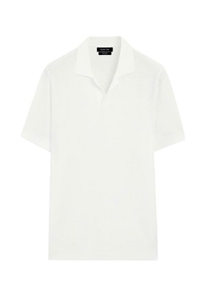 Weißes kurzärmliges Polohemd aus strukturiertem Stoff, mit einem Kragen und einem dezenten Muster. Das Etikett trägt die Aufschrift "Massimo Dutti."
