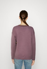 BDG Urban Outfitters Stickad tröja - purple