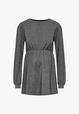 Črna in srebrna obleka z dolgimi rokavi, z nabranim pasom, okroglim ovratnikom in teksturirano tkanino z diskretnim metalnim sijajem.