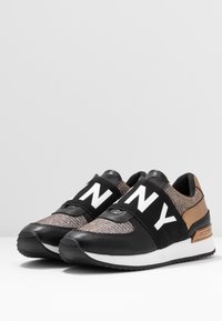 DKNY Scarpe senza lacci - black