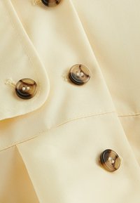 Next SHOWER RESITANT FRILL COLLAR SMART REGULAR FIT - Korte frakker - yellow