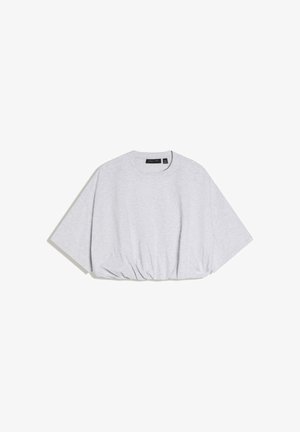 Hellgraues, kurzärmeliges Sweatshirt in Cropped-Länge mit weiten Ärmeln und gerafftem Saum, Rundhalsausschnitt, flach auf weißem Hintergrund liegend.