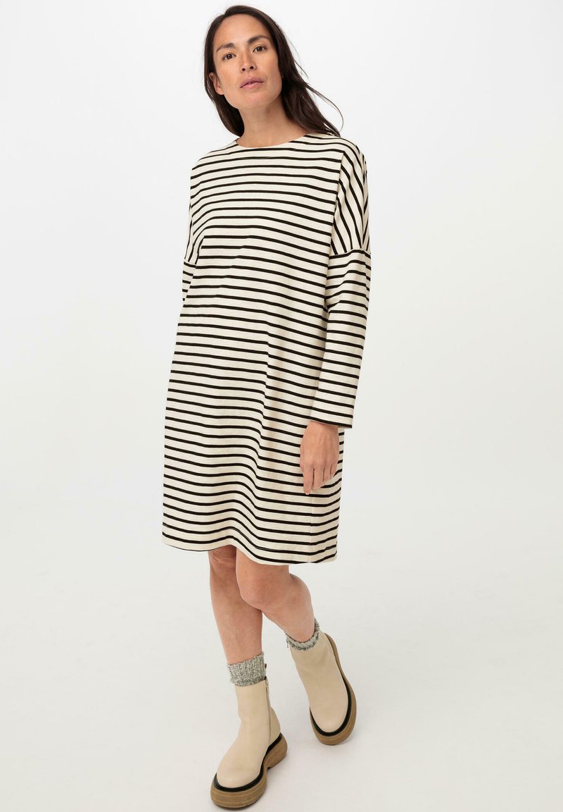 hessnatur STRIPED DRESS - Jerseykleid - schwarz