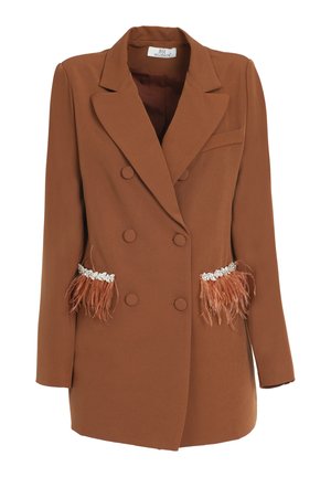 Bruine dubbelzijdige blazer van gladde stof met gevederde accenten en juweelversieringen op de taille. Met een notch-kraag ontwerp.
