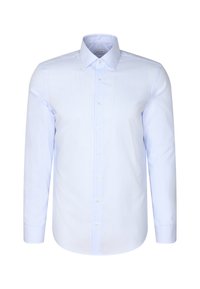 Camicia a righe azzurro chiaro, realizzata in cotone con colletto button-down, maniche lunghe e bottoni bianchi, caratterizzata da una texture liscia.