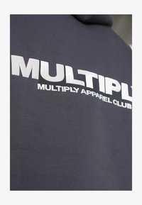 Nevybrané, odyssey gray