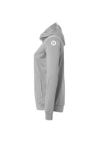 Felpa grigia chiaro realizzata in tessuto morbido. Presenta una tasca frontale, polsini a coste e un logo sulla spalla sinistra. Design con zip completa e cappuccio.