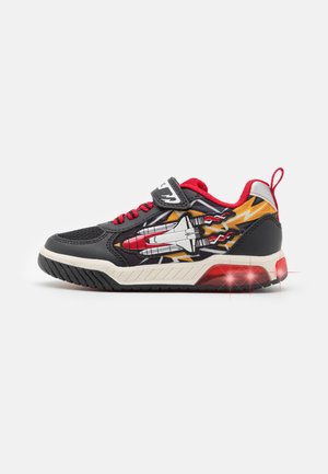 INEK BOY LIGHTS - Sneaker low - black/red