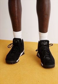 Jordan JORDAN TRUE FLIGHT - Aukšto profilio sportbačiai - black/phantom/anthracite