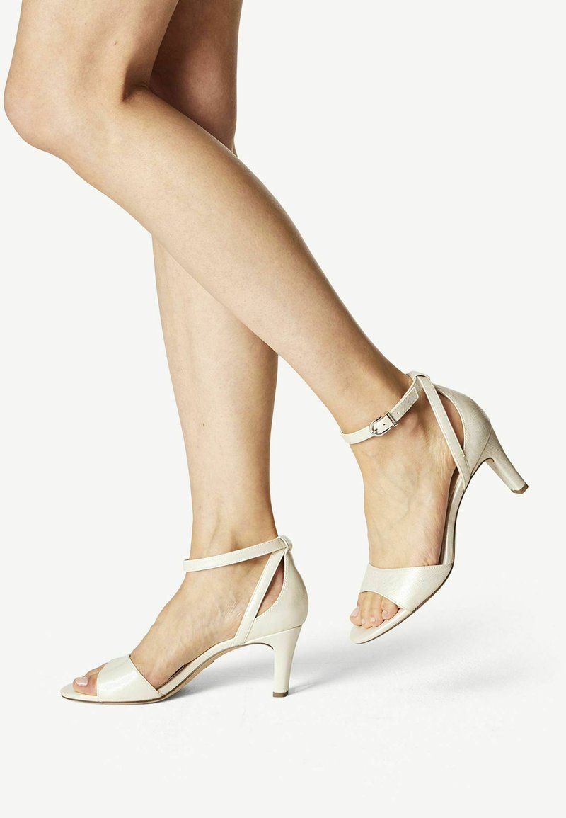 Tamaris Sandals - lt gold struc