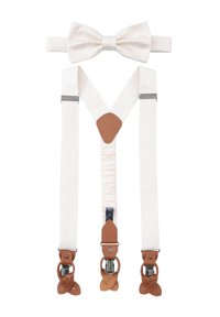Weiße Hosenträger mit braunen Lederakzenten und Metallclips. Enthält eine passende weiße Fliege. Texturiertes Material mit gewebtem Muster.