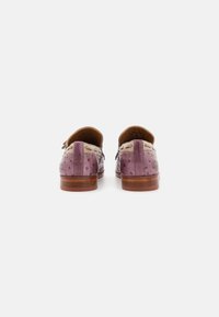 Melvin & Hamilton SELINA 3 - Mokasīni - light purple/rich tan/natural